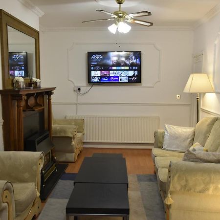 ホテルClarendon House ルートン エクステリア 写真