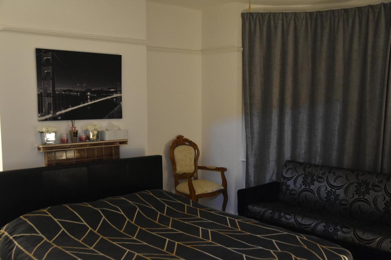 ホテルClarendon House ルートン エクステリア 写真